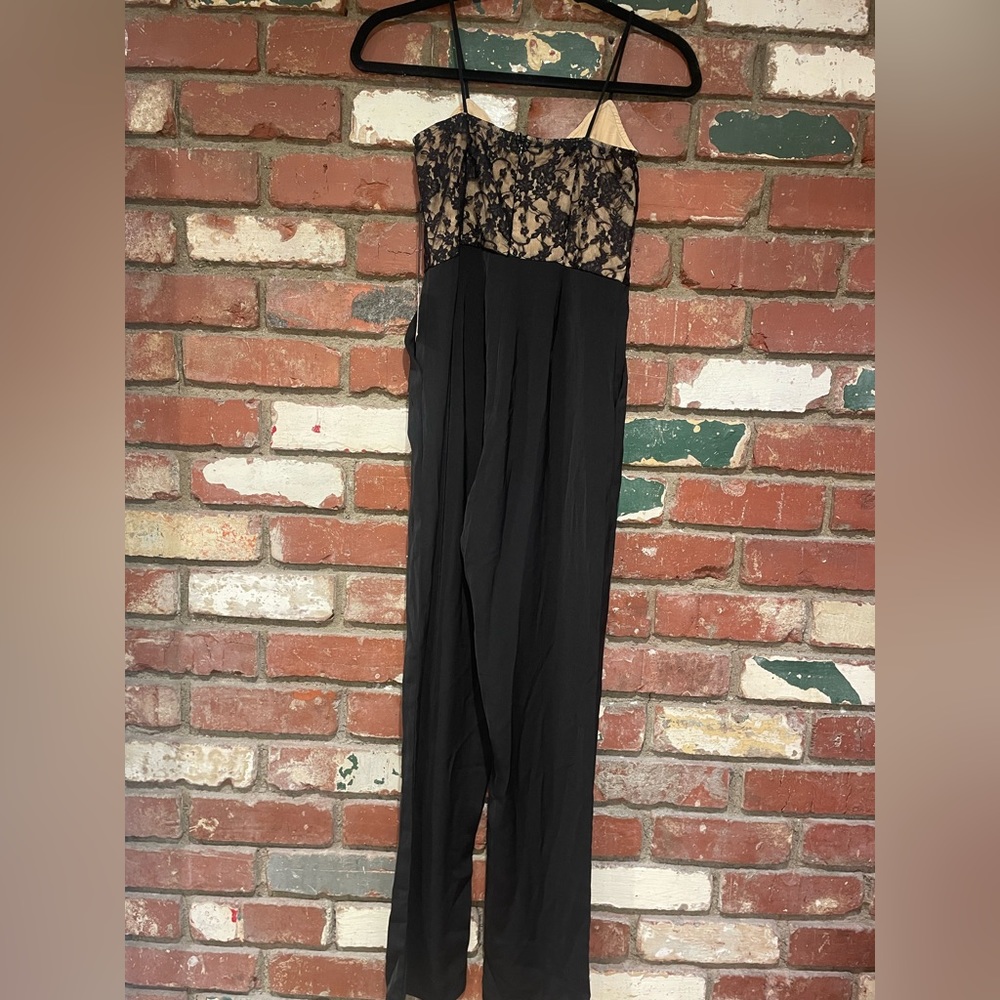 Superdown Bella Lace Jumpsuit in Black size XS NWT - Picture 3 of 3